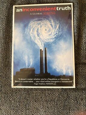 An Inconvenient Truth (DVD) - Environmental Documentary in Blue